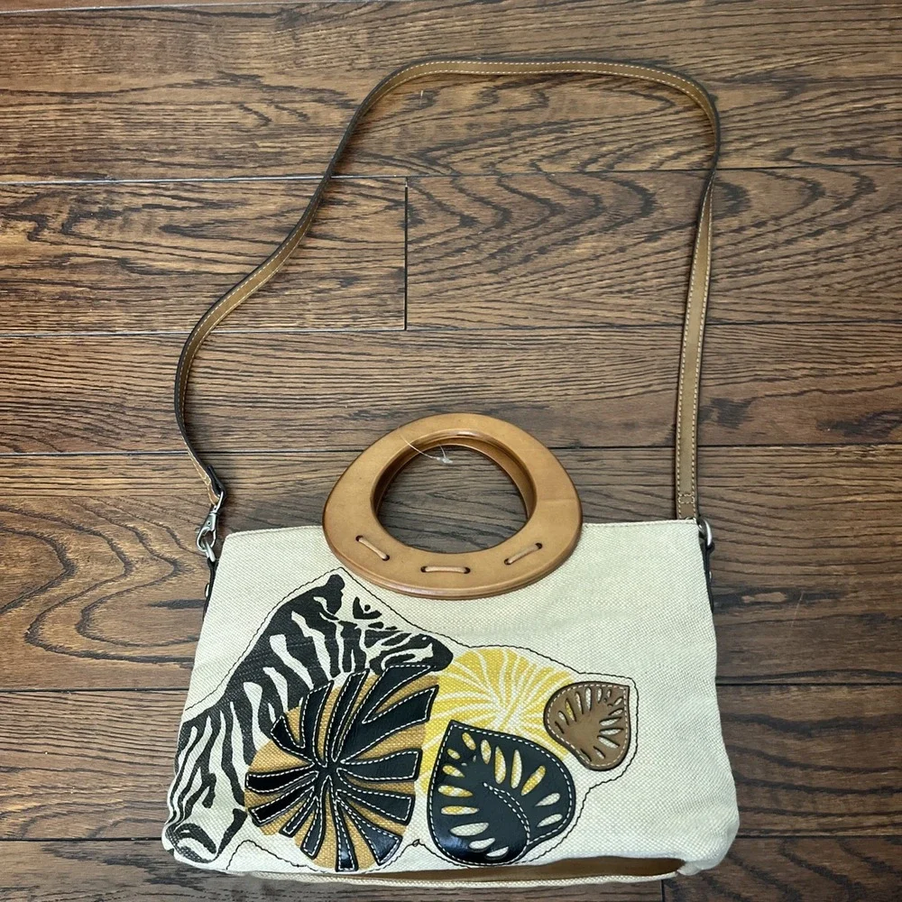Relic Tan Weave Black Leaves Purse/ Handbag/Crossbody Wood Handles & Long Strap‎